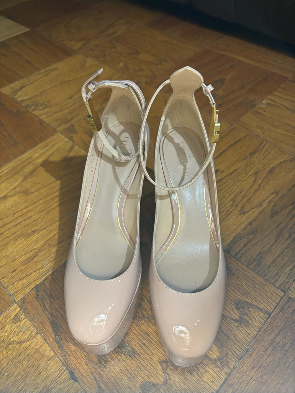 Women's Nude Patent Ankle-Strap Pumps Valentino platform heels Sz.8